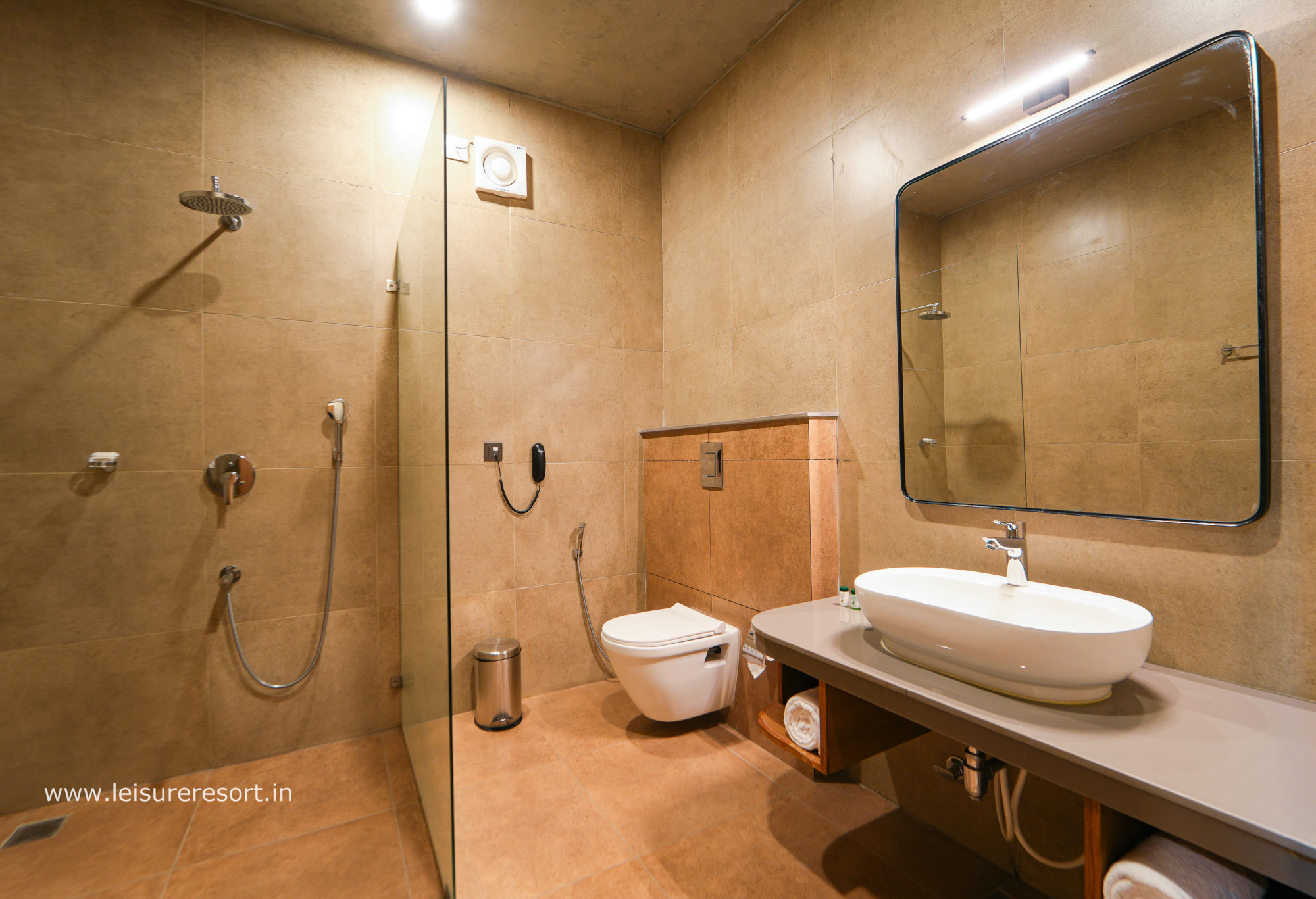 leisure-resort-pondicherry-hotel-superior-family-1